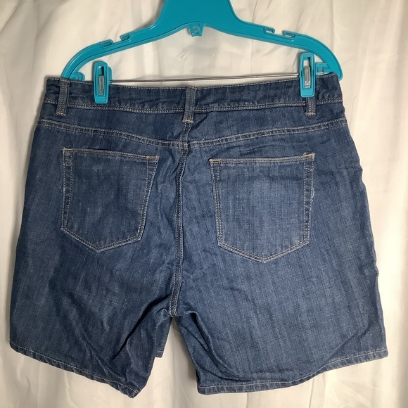 Cabela’s Womens’ Durable Denim Shorts  (12) - Picture 2 of 3